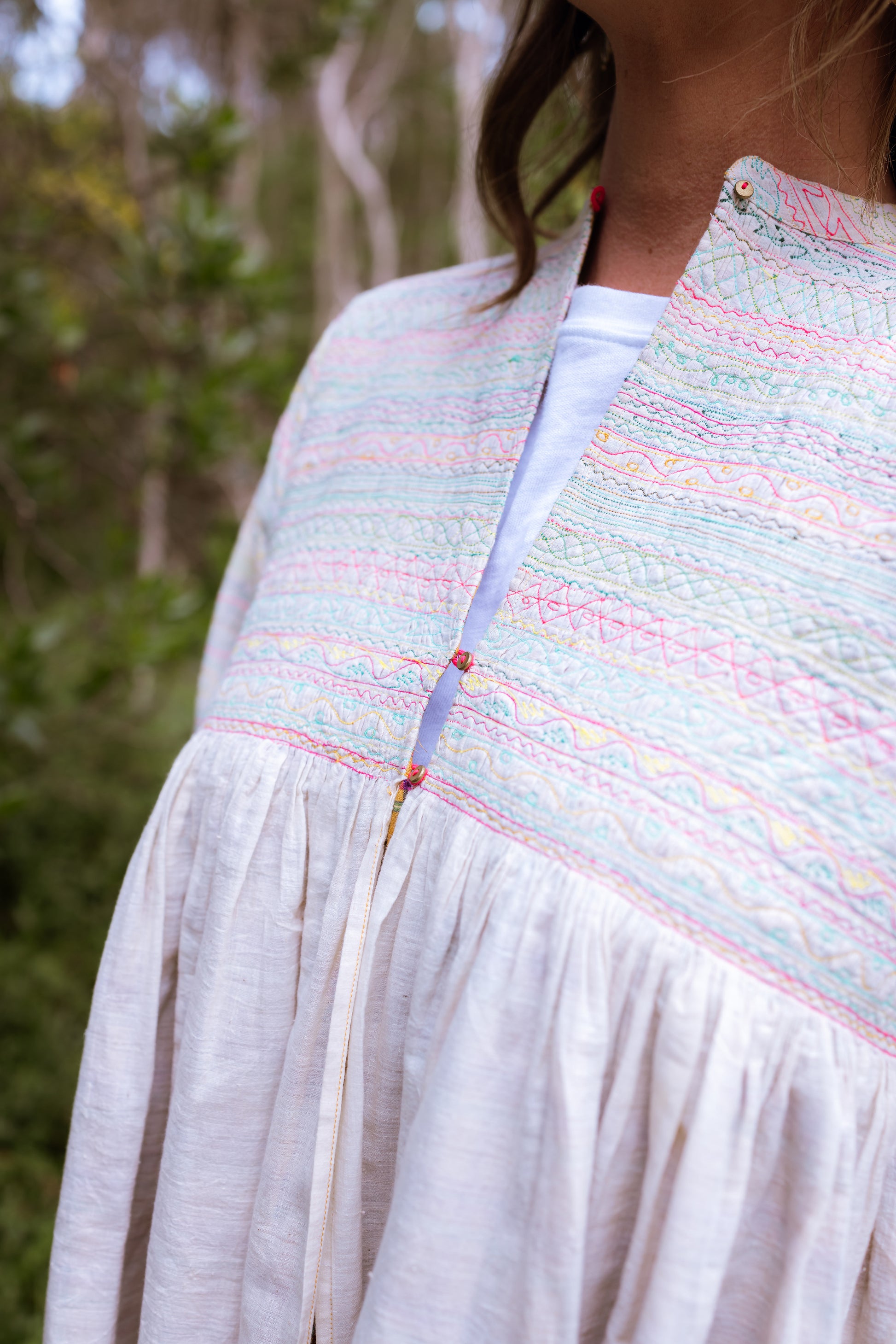 INJIRI Neon Embroidered Woven Cotton Jacket - BODHII