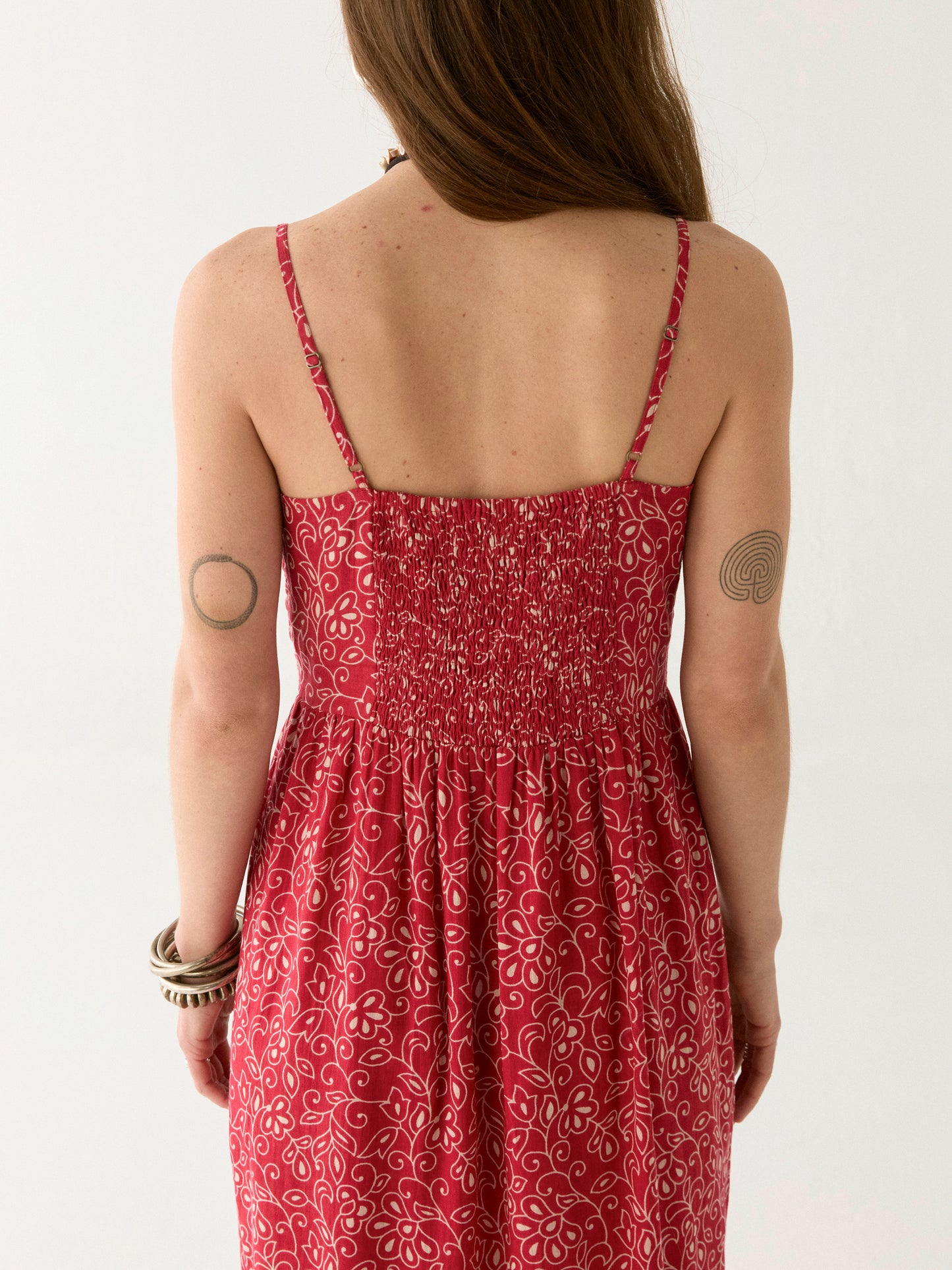 Maison Hotel Gadea Dress in Jeranio Chilli - BODHII